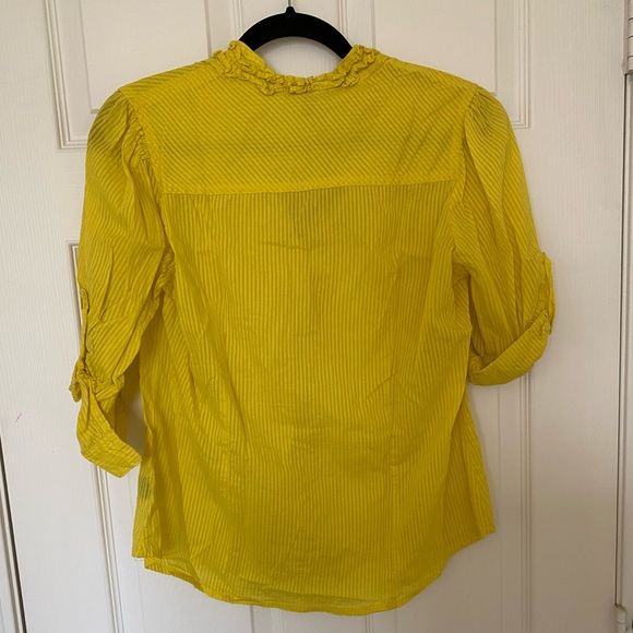 Button Up Top - Picture 4 of 9